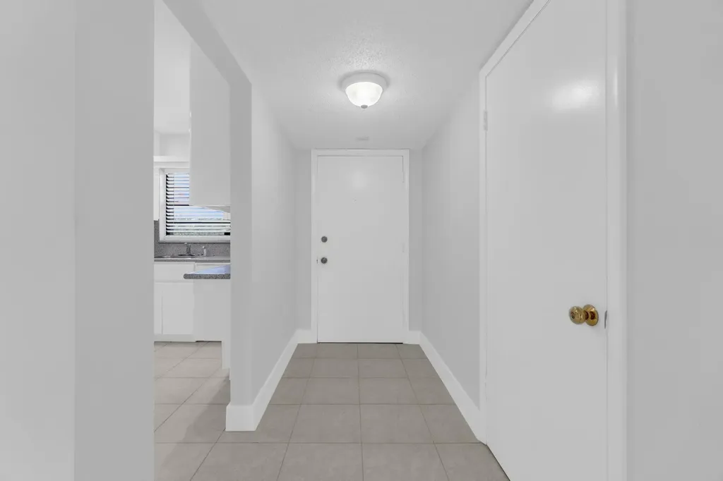 200 W Jacaranda Country Club Drive Plantation FL 33324