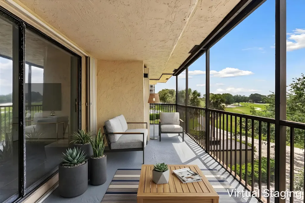 200 W Jacaranda Country Club Drive Plantation FL 33324