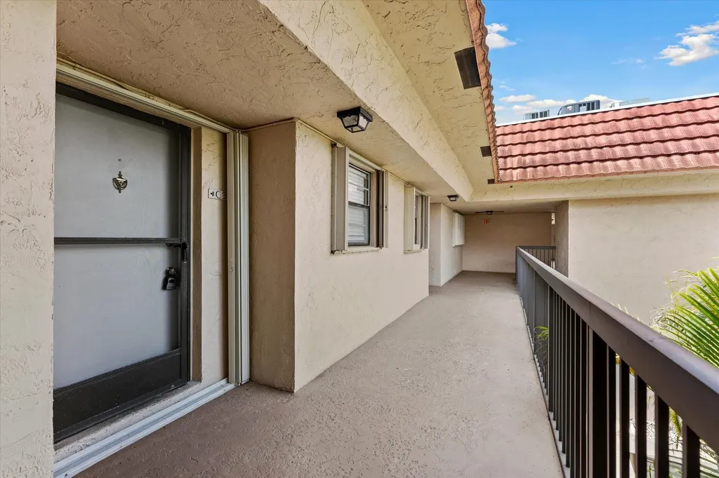 200 W Jacaranda Country Club Drive Plantation FL 33324