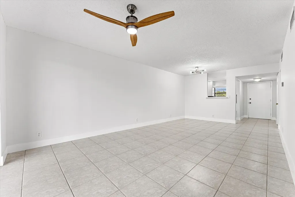 200 W Jacaranda Country Club Drive Plantation FL 33324