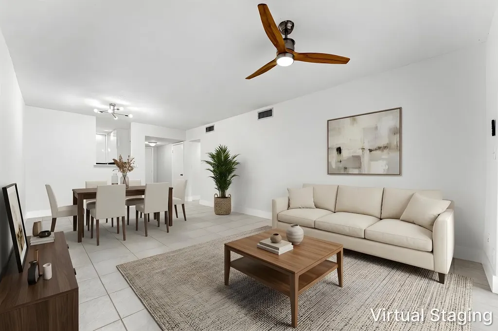 200 W Jacaranda Country Club Drive Plantation FL 33324