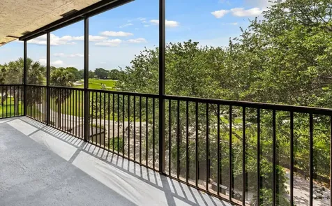 200 W Jacaranda Country Club Drive Plantation FL 33324