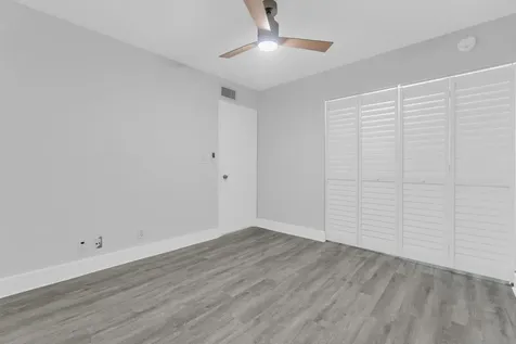 200 W Jacaranda Country Club Drive Plantation FL 33324