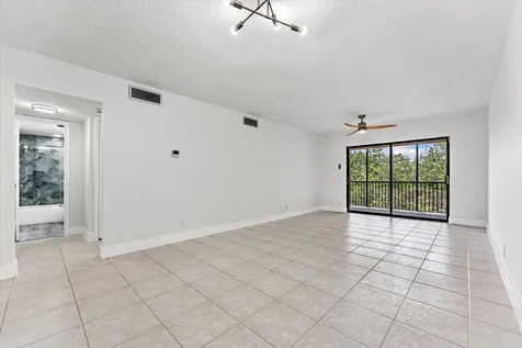 200 W Jacaranda Country Club Drive Plantation FL 33324