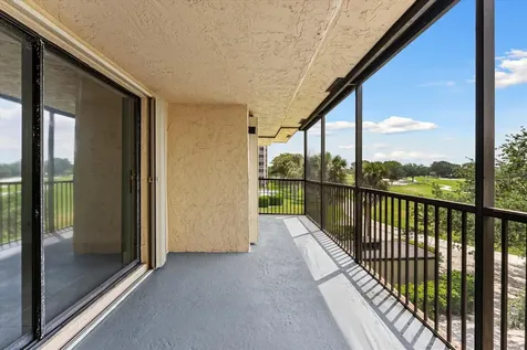 200 W Jacaranda Country Club Drive Plantation FL 33324