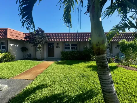 5725 E Fernley Drive Drive E West Palm Beach FL 33415