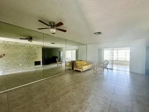 5725 E Fernley Drive Drive E West Palm Beach FL 33415