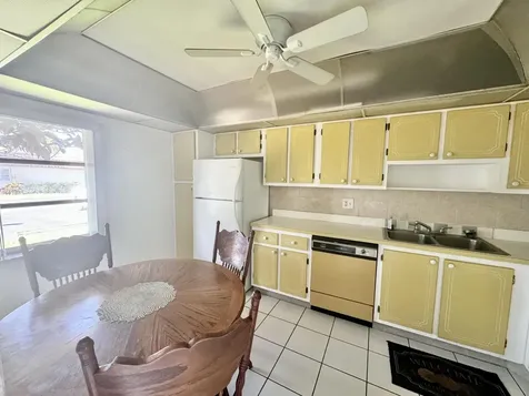 5725 E Fernley Drive Drive E West Palm Beach FL 33415