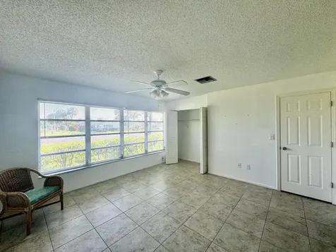 5725 E Fernley Drive Drive E West Palm Beach FL 33415