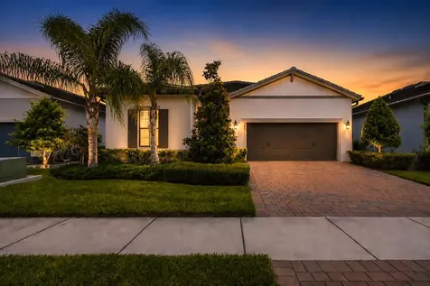 599 SE Villandry Way Port St Lucie FL 34984