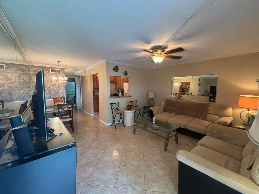 170 Horizons E Boynton Beach FL 33435