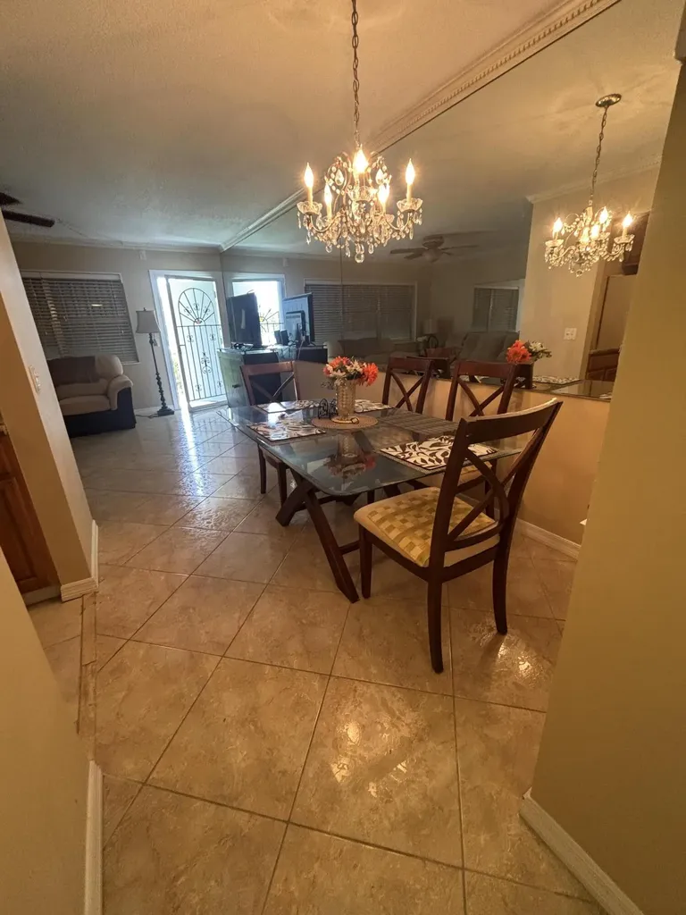 170 Horizons E Boynton Beach FL 33435