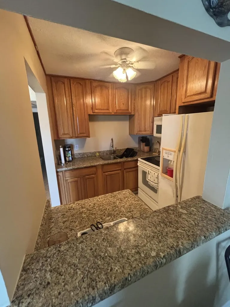 170 Horizons E Boynton Beach FL 33435