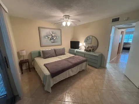170 Horizons E Boynton Beach FL 33435