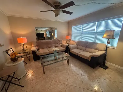 170 Horizons E Boynton Beach FL 33435