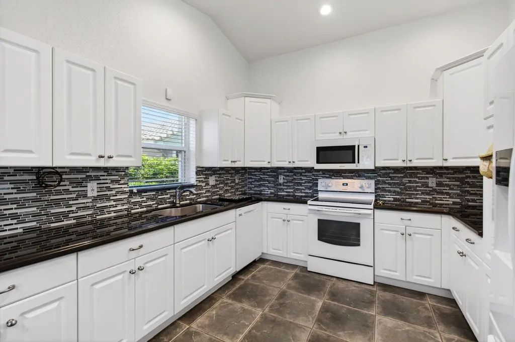 7169 Foxworth Court Boynton Beach FL 33437