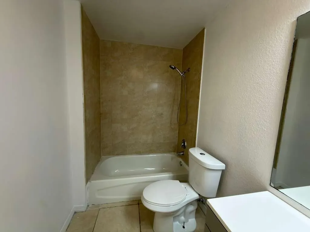 3842 SW 48th Avenue Hollywood FL 33023