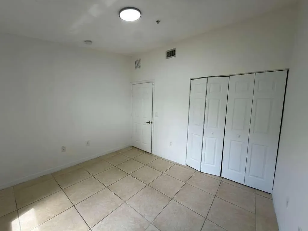 3842 SW 48th Avenue Hollywood FL 33023