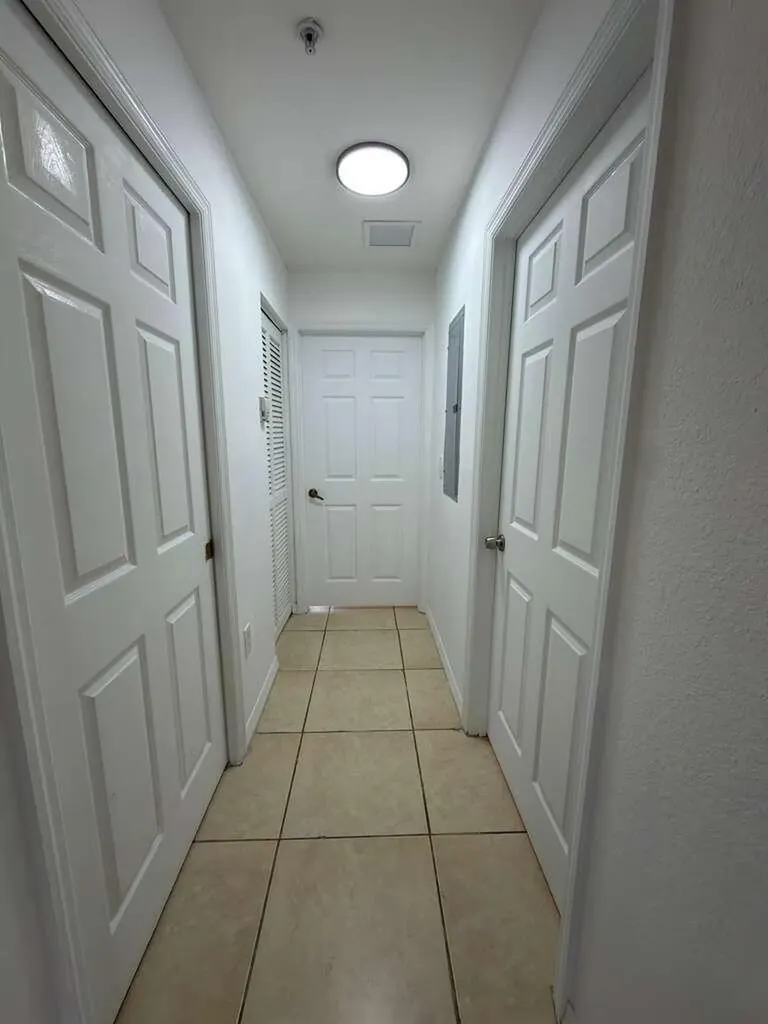 3842 SW 48th Avenue Hollywood FL 33023