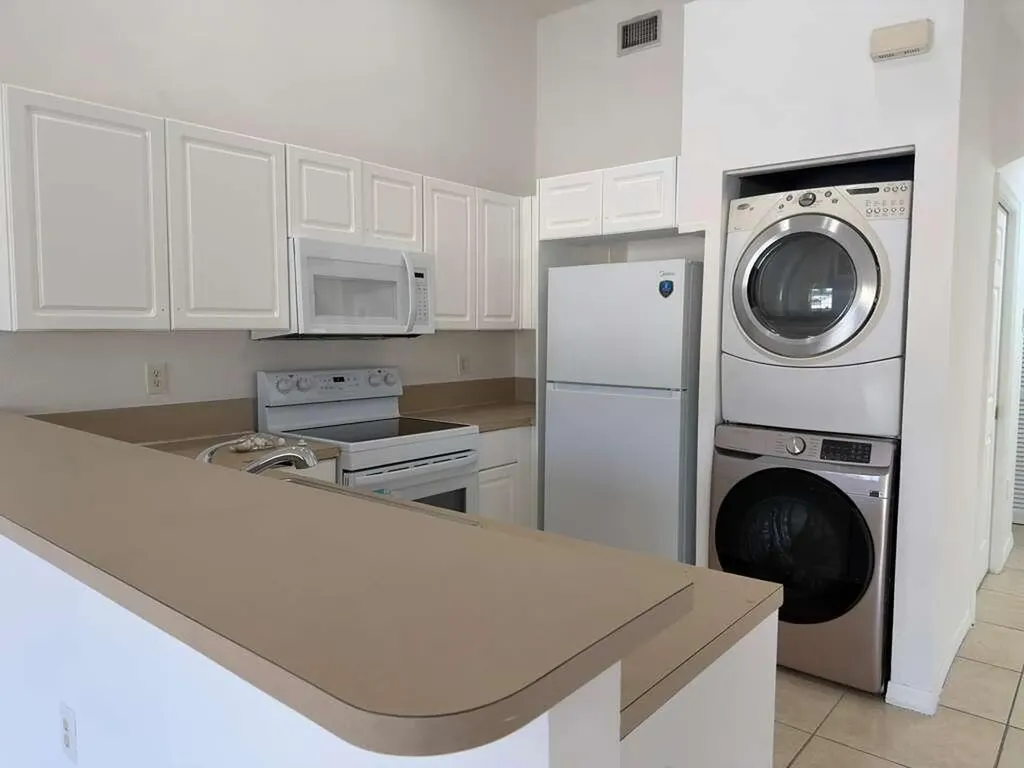 3842 SW 48th Avenue Hollywood FL 33023