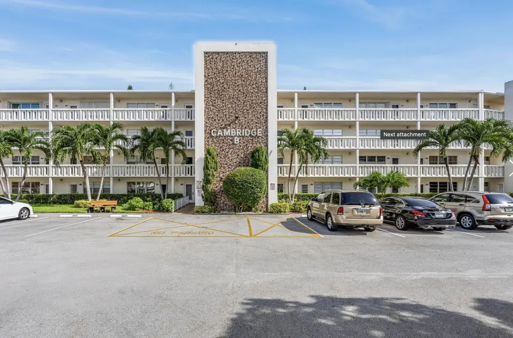 1038 Cambridge Deerfield Beach FL 33442