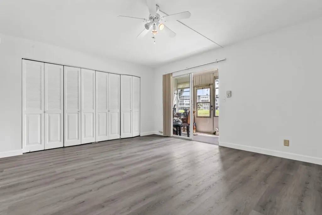 1038 Cambridge Deerfield Beach FL 33442