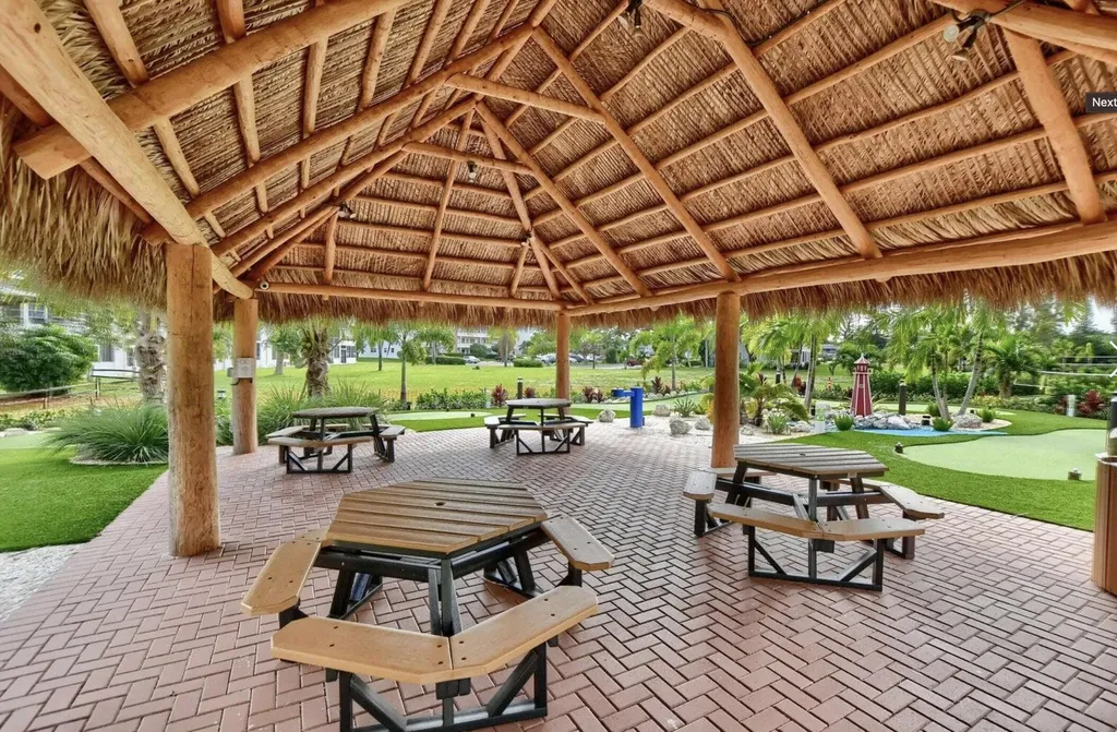 1038 Cambridge Deerfield Beach FL 33442