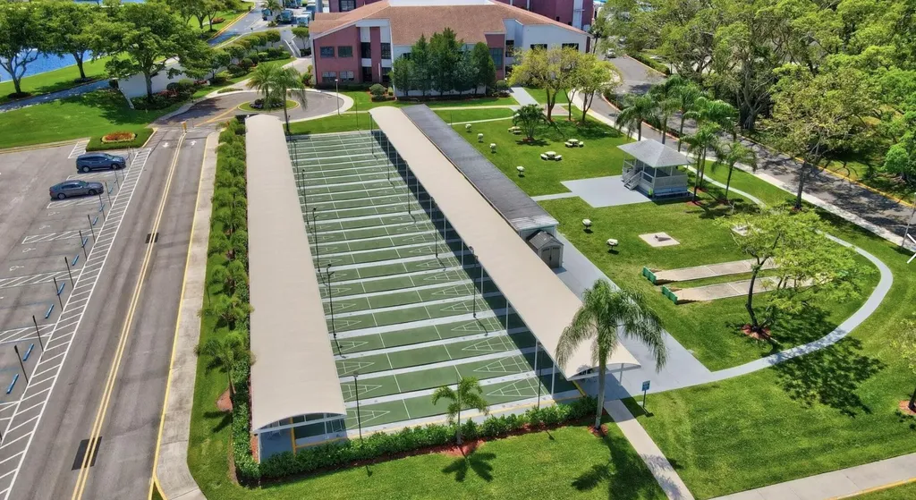 1038 Cambridge Deerfield Beach FL 33442