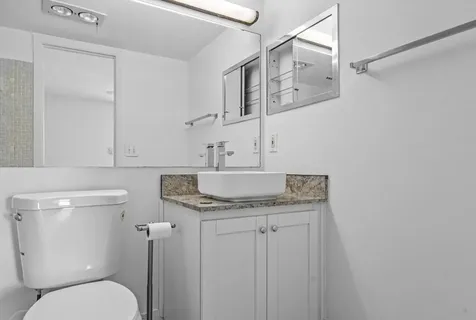 1038 Cambridge Deerfield Beach FL 33442