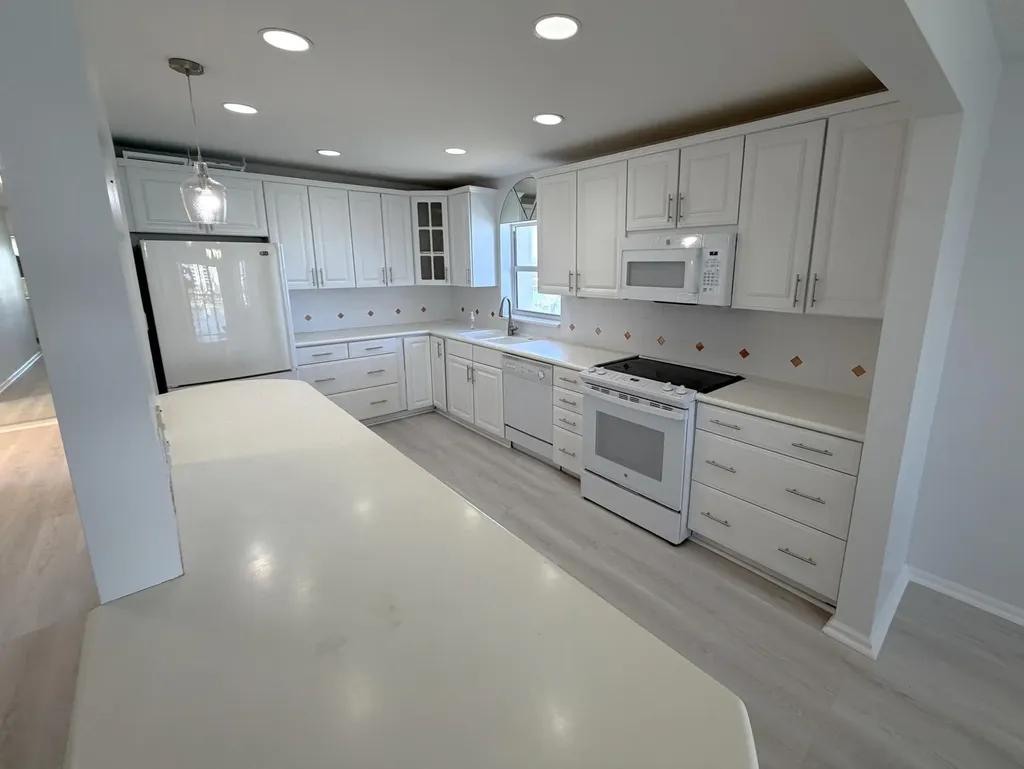 100 Intracoastal Place Jupiter FL 33469