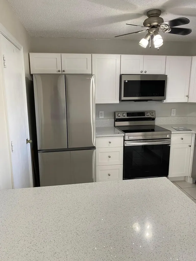 2217 W Discovery Circle Circle W Deerfield Beach FL 33442