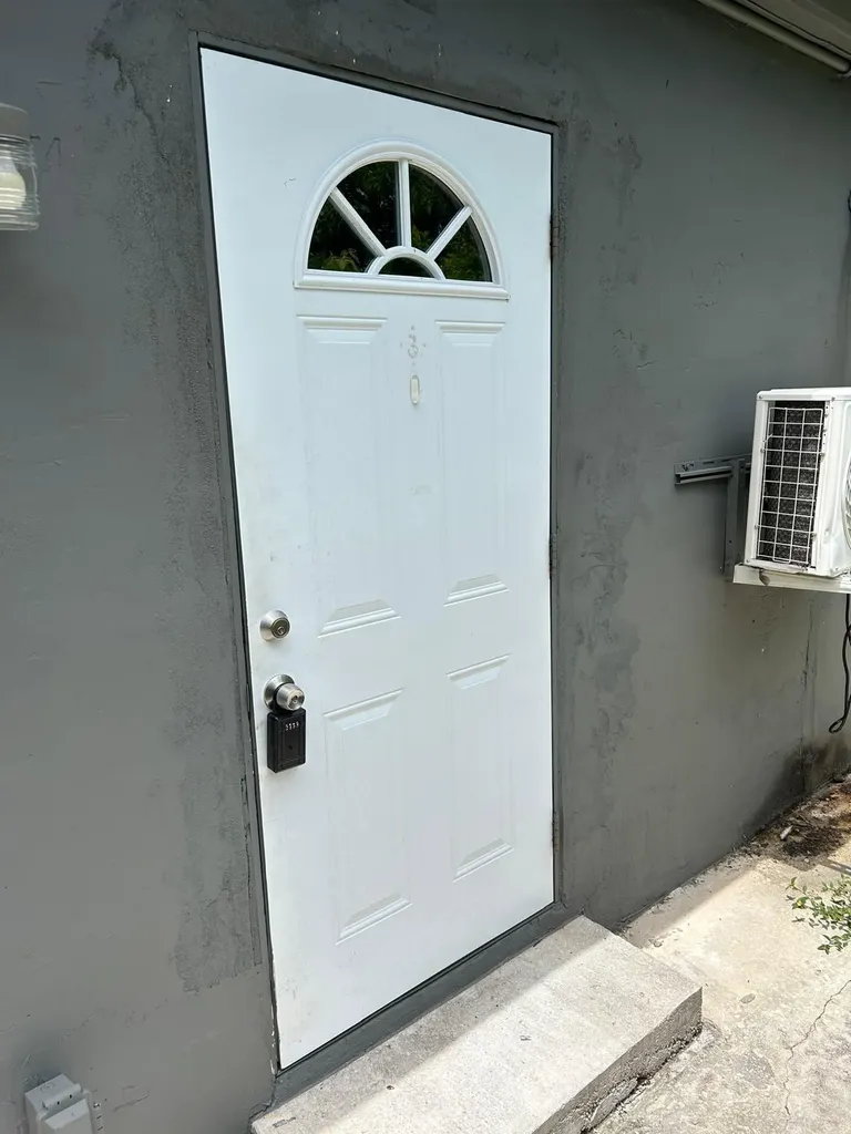 2739 Lincoln Street Hollywood FL 33020