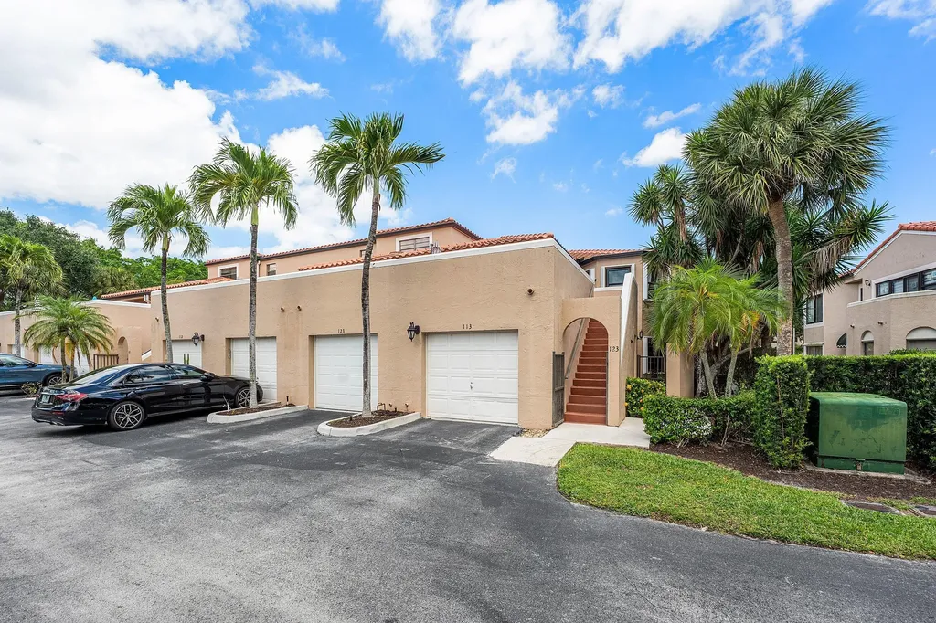 6614 Villa Sonrisa Drive Boca Raton FL 33433