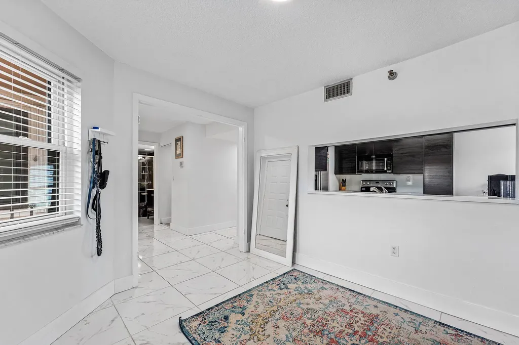 6614 Villa Sonrisa Drive Boca Raton FL 33433