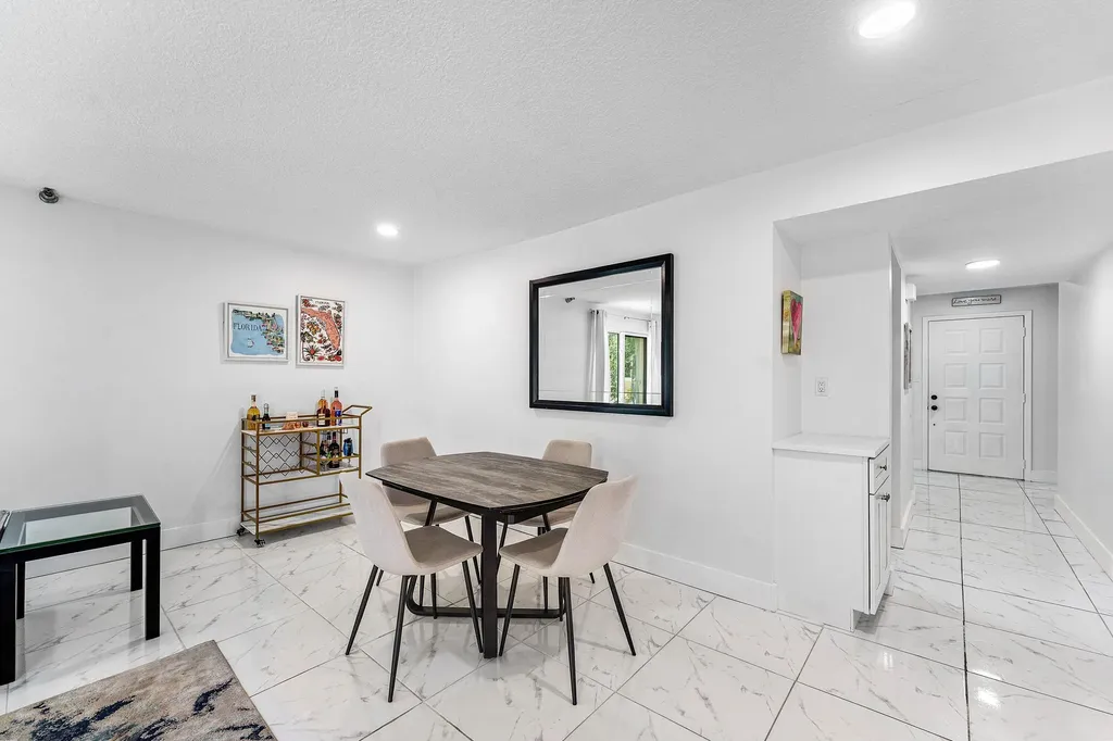 6614 Villa Sonrisa Drive Boca Raton FL 33433
