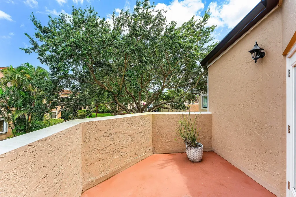 6614 Villa Sonrisa Drive Boca Raton FL 33433
