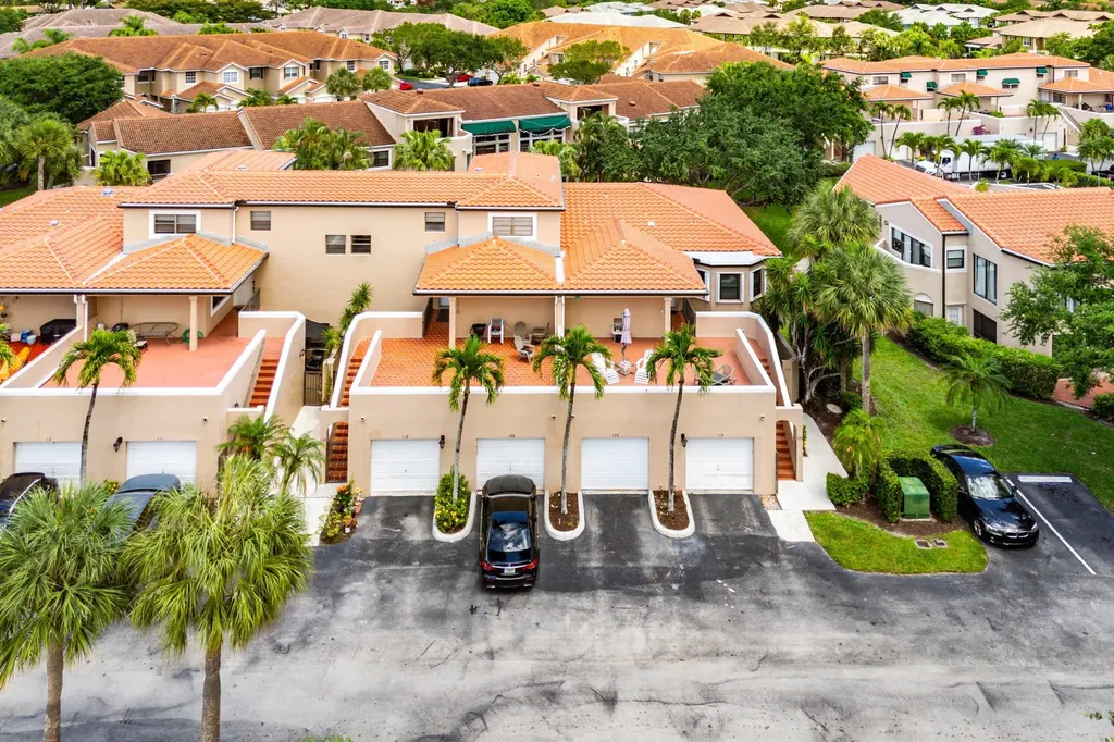 6614 Villa Sonrisa Drive Boca Raton FL 33433