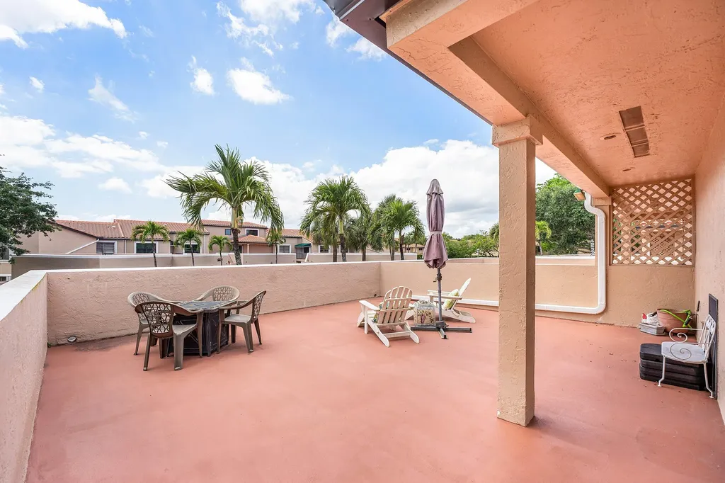 6614 Villa Sonrisa Drive Boca Raton FL 33433