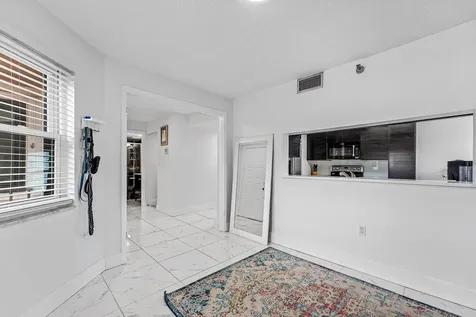 6614 Villa Sonrisa Drive Boca Raton FL 33433