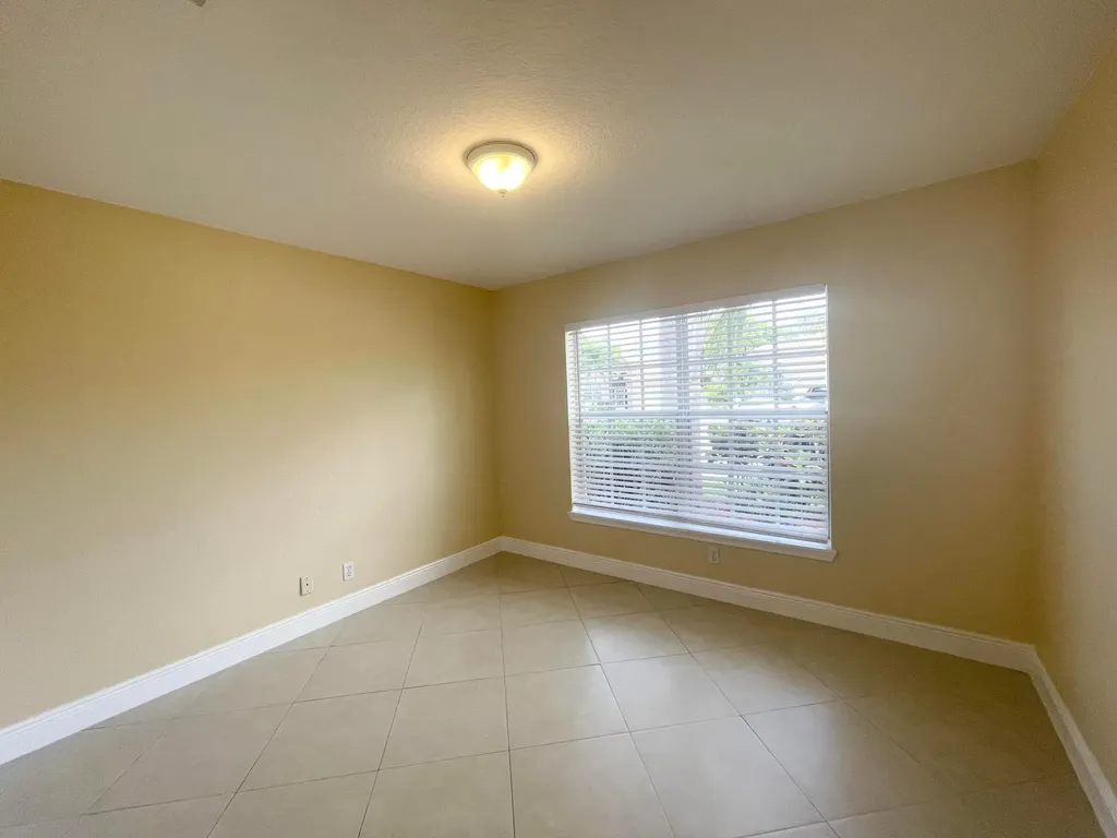2425 Pigeon Cay West Palm Beach FL 33411
