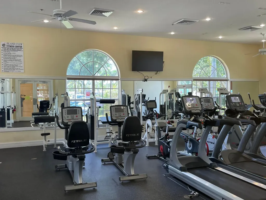 2425 Pigeon Cay West Palm Beach FL 33411