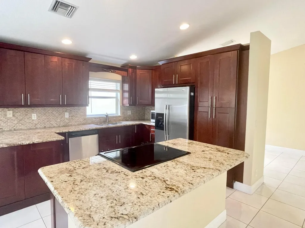 2425 Pigeon Cay West Palm Beach FL 33411