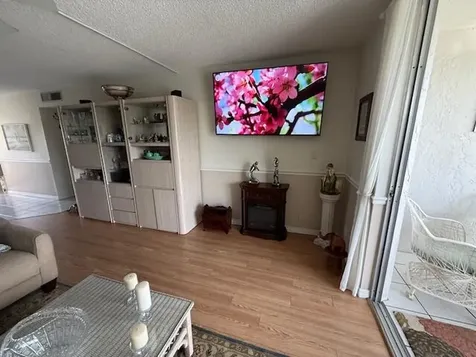 324 SE 10th Street Dania Beach FL 33004