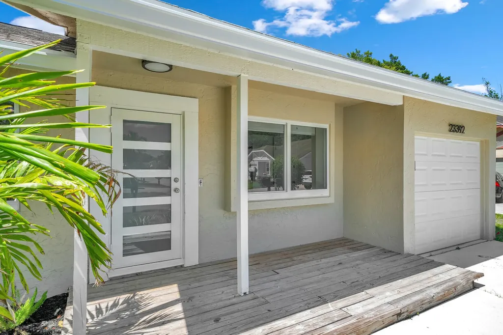 23392 E Country Club Drive Drive E Boca Raton FL 33428