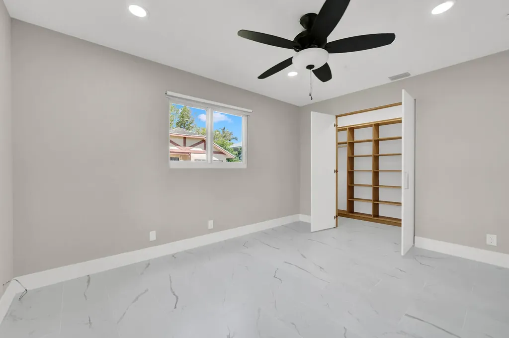 23392 E Country Club Drive Drive E Boca Raton FL 33428