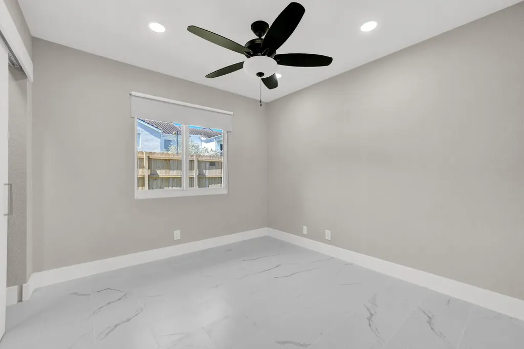 23392 E Country Club Drive Drive E Boca Raton FL 33428