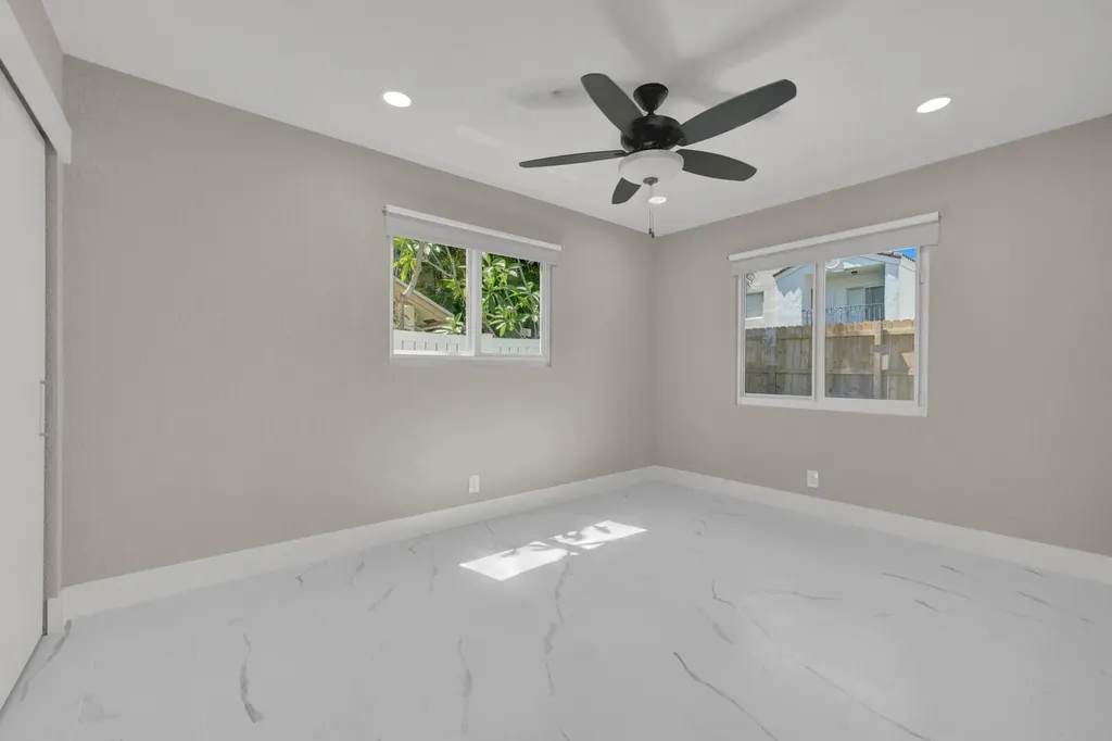 23392 E Country Club Drive Drive E Boca Raton FL 33428