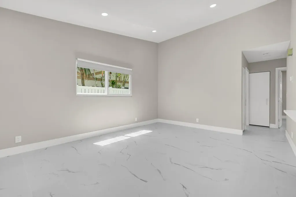 23392 E Country Club Drive Drive E Boca Raton FL 33428