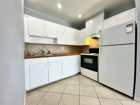 1261 SE 4th Street Deerfield Beach FL 33441