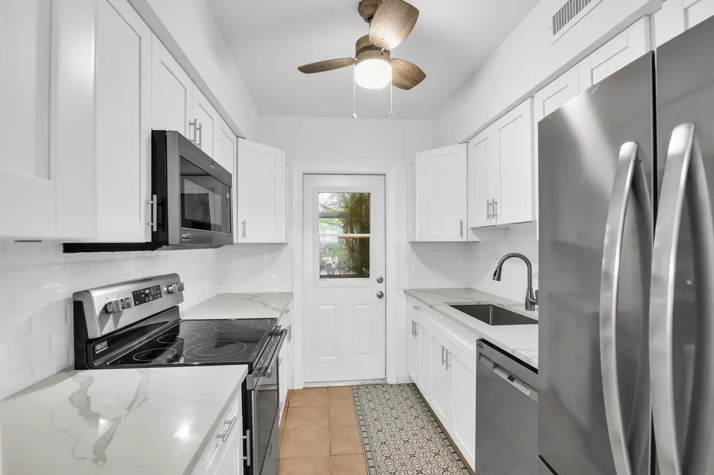 770 E Camino Boca Raton FL 33432